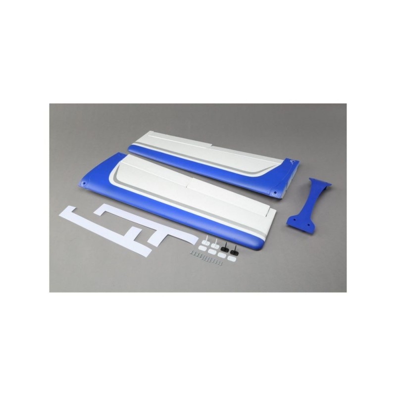 Aile Valiant 1.3 peinte

Translation:  
Painted Valiant 1.3 wing