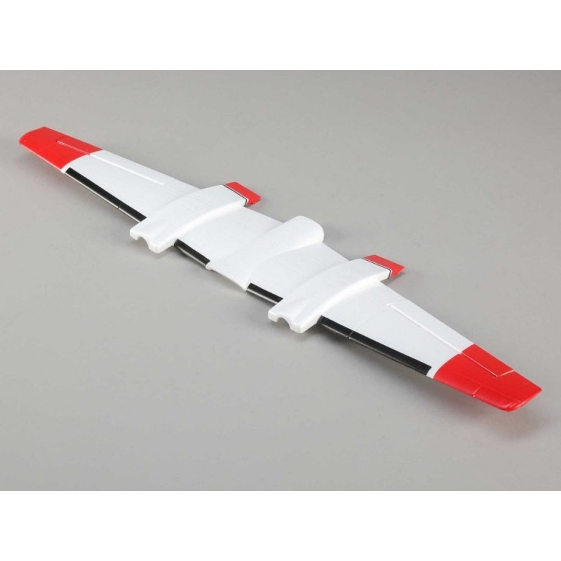 "Empty Wing: UMX Aero Commander"

This phrase is already in English, except for "Empty Wing" if you meant "Aile vide" in French. If you intended something else, please provide the full French sentence or clarify the context.