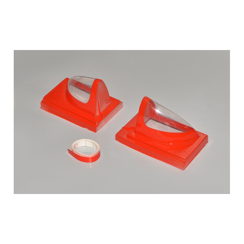 The French text you provided is: "Plastic cover Wing Led PH087."

This appears to already be in English, or it is a product name/description that is not in French. If you intended to provide a French sentence, please provide the French text you wish to ha