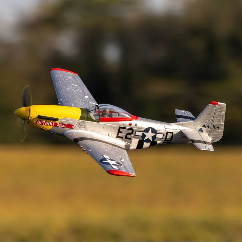 Avion UMX P-51D Mustang “Detroit Miss” BNF Basic avec AS3X et SAFE Select