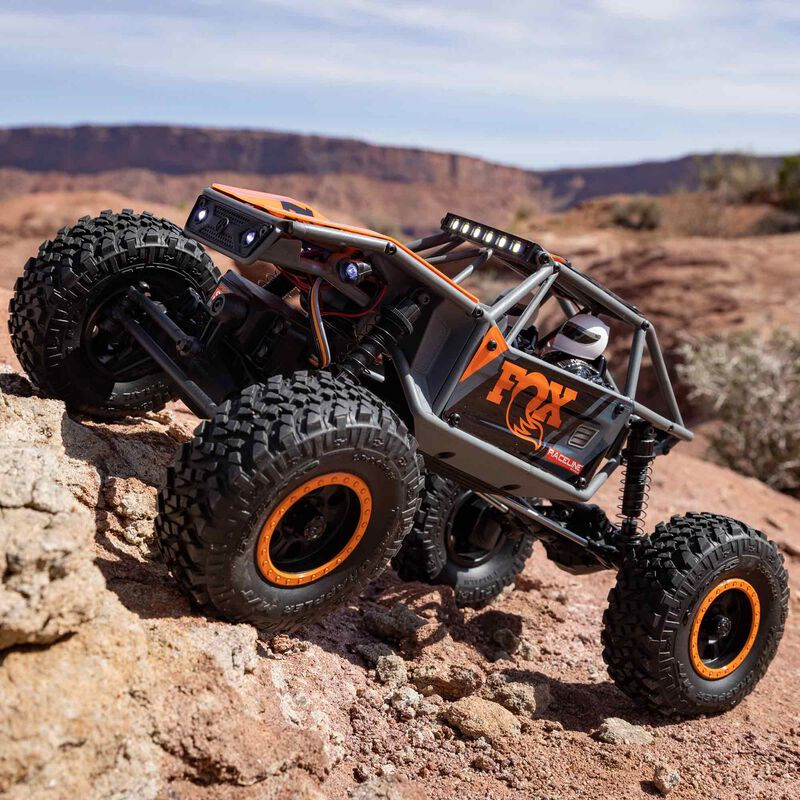 Axial Capra 1/18 4WD Unlimited Trail Buggy RTR, grigio