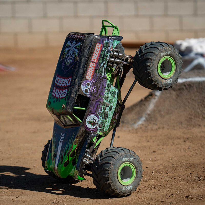 1/8 LMT 2.0 Grave Digger 4X4 Solid Axle Brushless Monster Truck RTR green